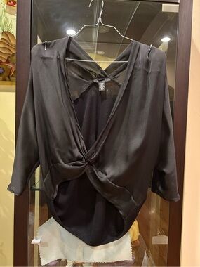 Kenneth Cole Black Twist-Front Satin Blouse